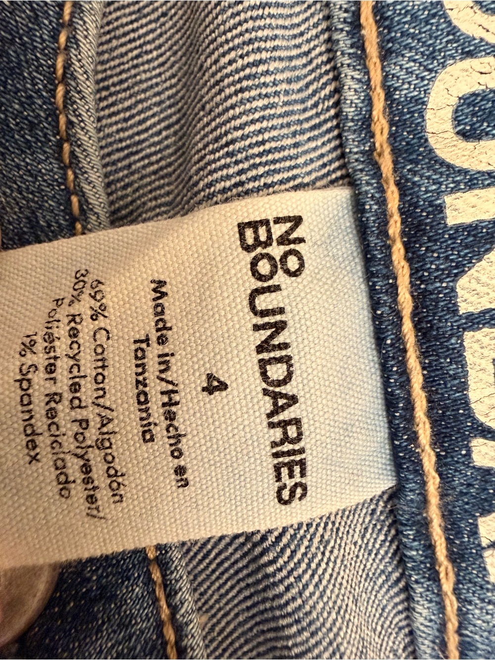 No Boundaries Women’s Medium Blue Flare Jeans - Picture 2 of 2